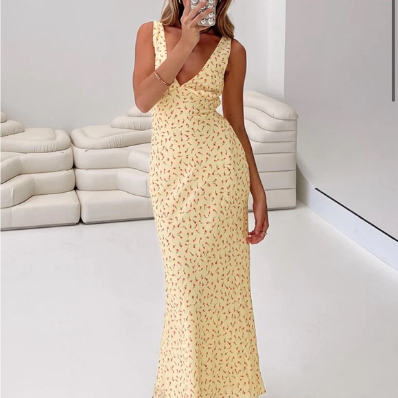 Princess Polly Dresses & Skirts - PRINCESS POLLY Yellow Floral Sleeveless maxi Dress - NWT - Size US 12